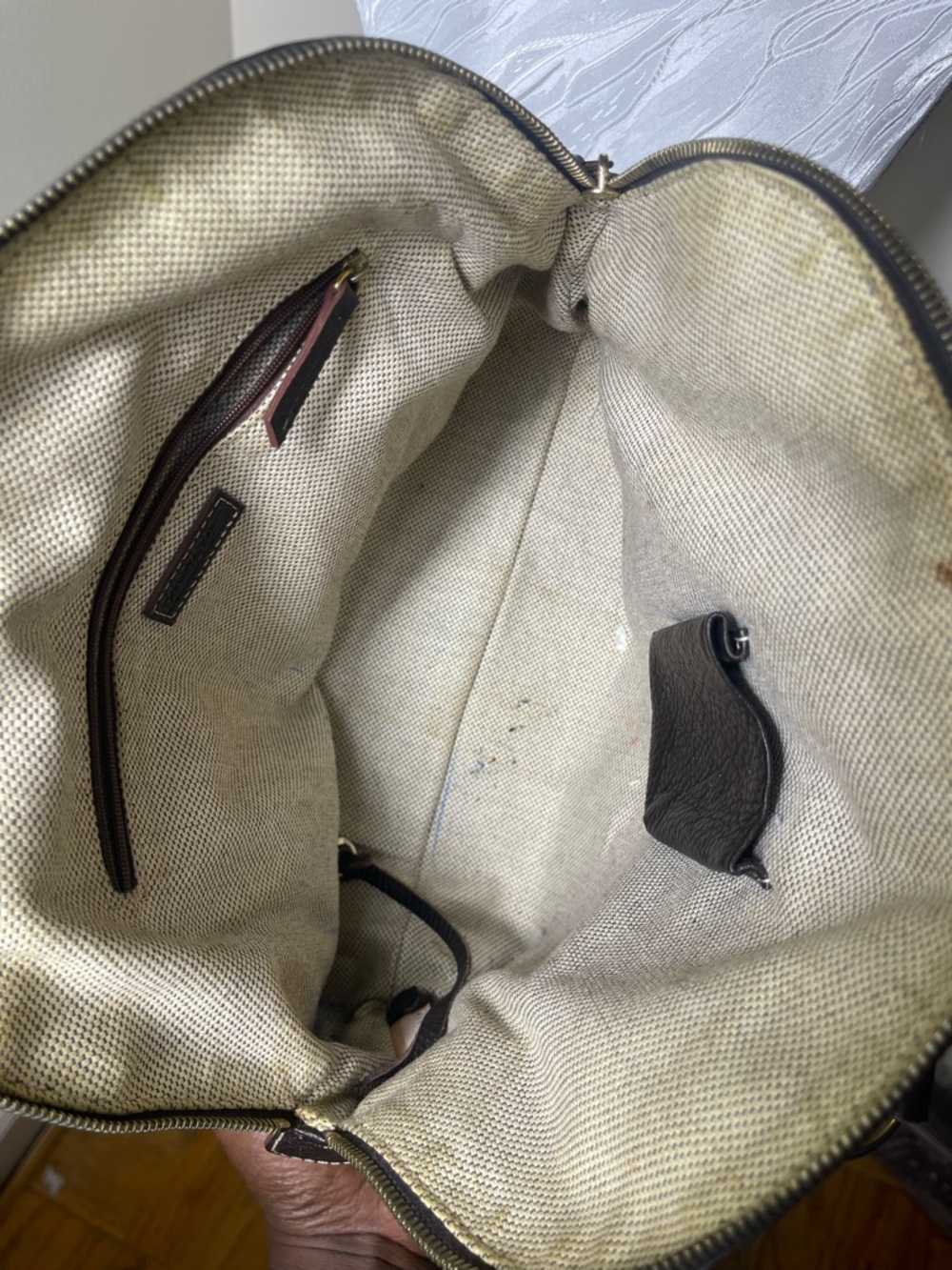 Dooney & Bourke Genuine Pebbled Leather Medium Domed Shoulder Satchel bag - Picture 10 of 10
